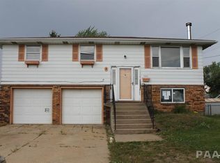 1905 W Cloverdale Rd, Chillicothe, IL 61523