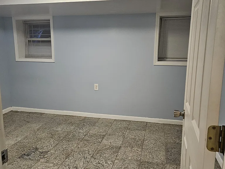 4420 N Kimball Ave — Photo 17