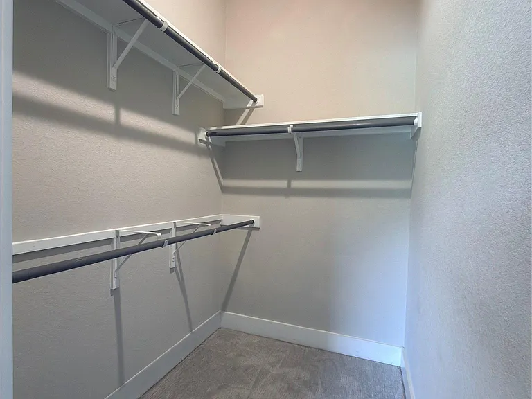 11216 Gadsen Ln — Photo 25