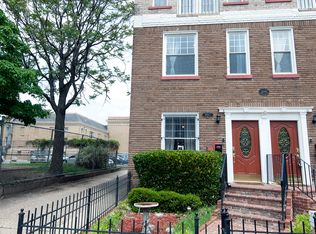 1518 A St SE APT 1, Washington, DC 20003