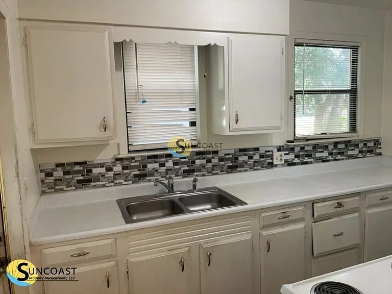 1444 Stimson St — Photo 8
