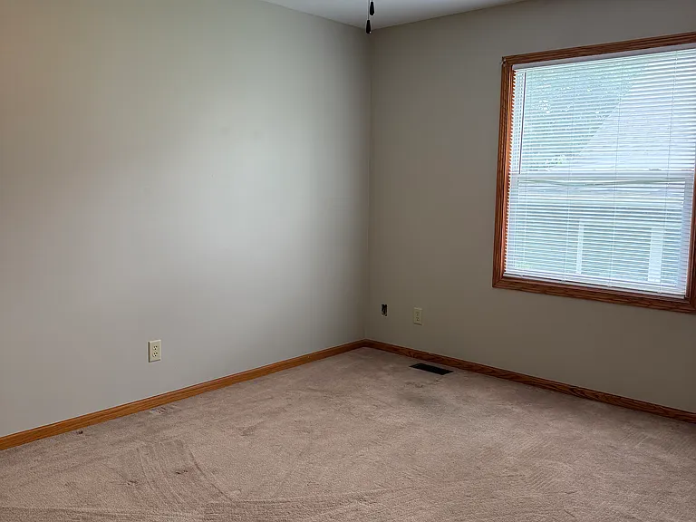 1005 Commercial St — Photo 9