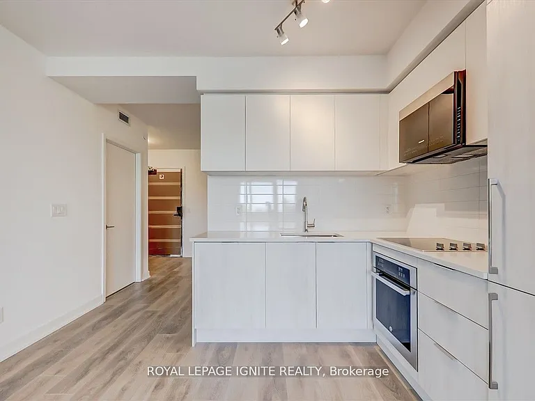 2033 Kennedy Rd #315 — Photo 10