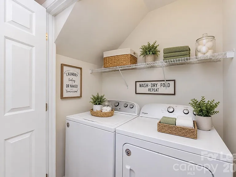 9535 Lina Ardrey Ln — Photo 12