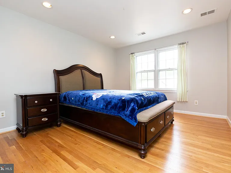 9808 Korman Ct — Photo 11