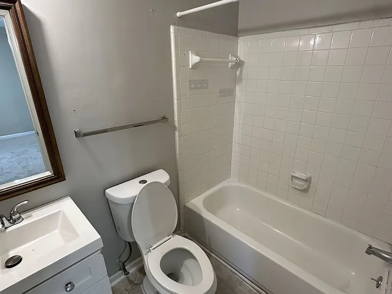 925 Hearthridge Ct #B — Photo 6