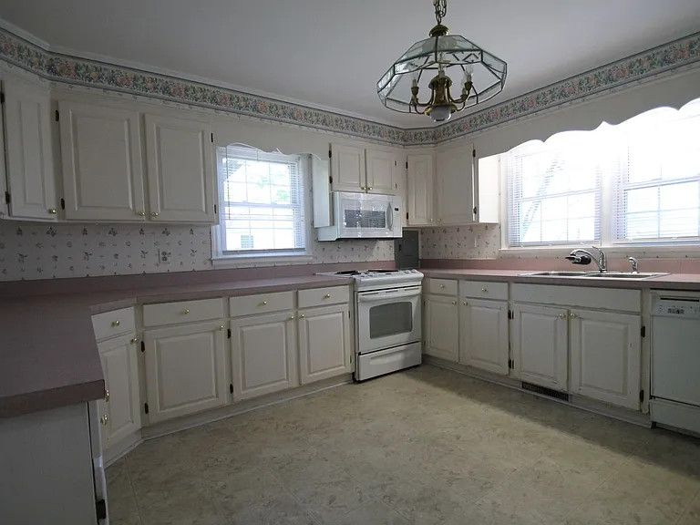 1004 Anderson Rd S — Photo 19