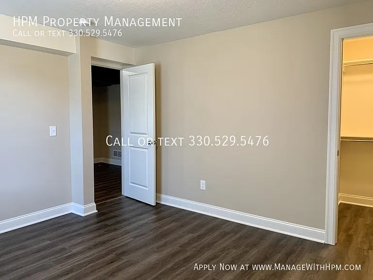 2469 Delaware Ave SW — Photo 17
