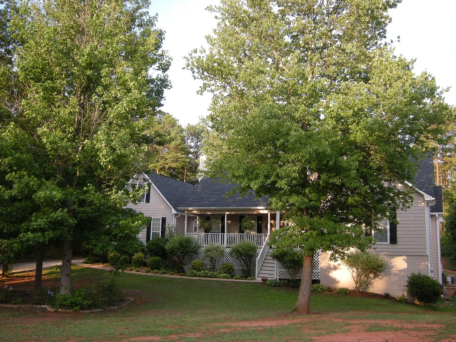 325 Pleasant Grove Cir photo 1