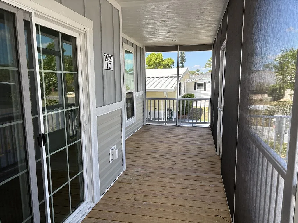 3 bed, 2.0 bath, 1460 sqft, $1,699 — Photo 3