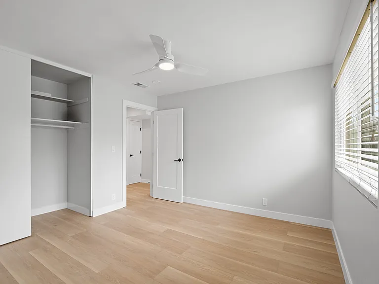 400 W Pedregosa St #C — Photo 11