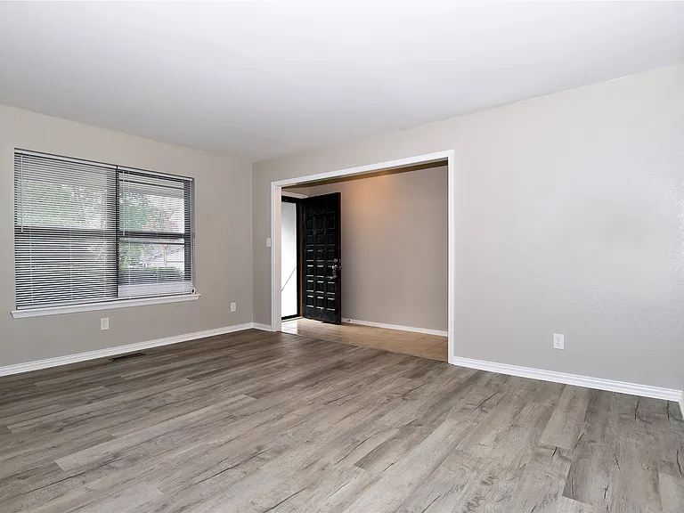 9402 S 69th East Ave — Photo 4