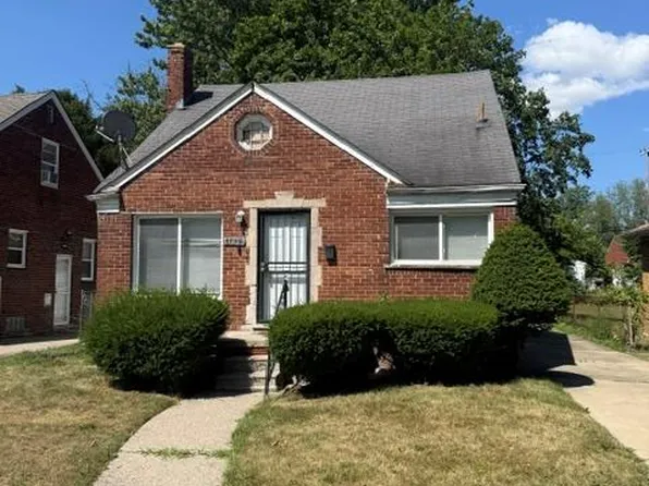 11369 Warwick St, Detroit, MI 48228
