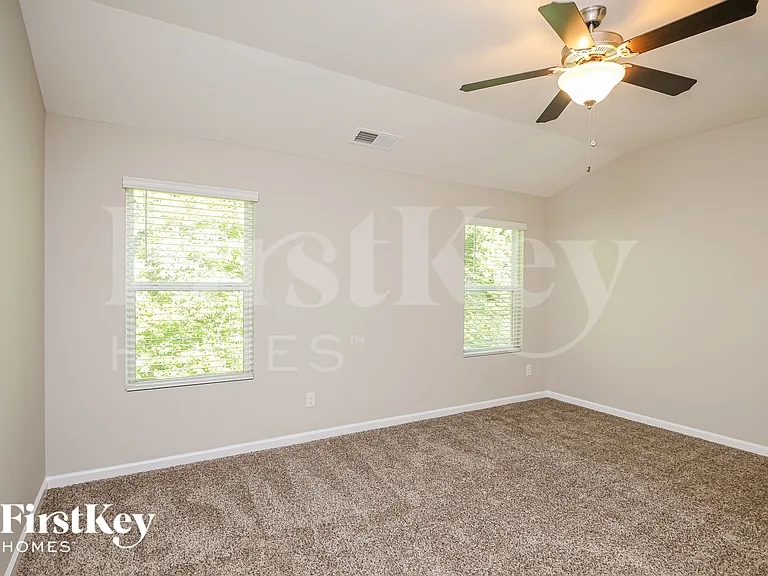 19 Ruthie Ln N — Photo 7