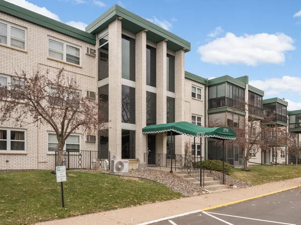 2710 Dale St N #B116, Roseville, MN 55113