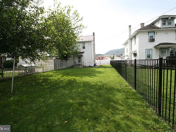 4th image of 769 Ashman St