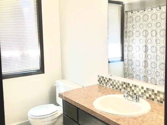 Bathroom with shower/tub combo