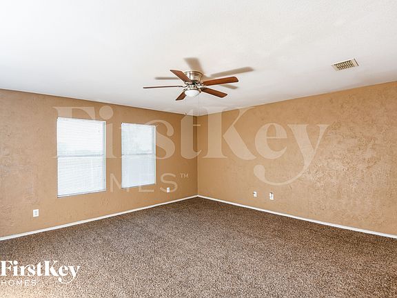3rd image of 1317 Castle Ridge Rd