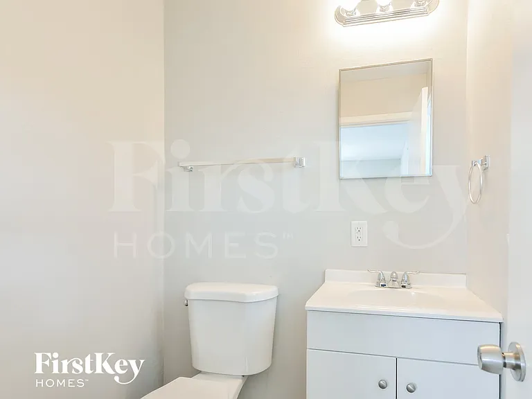 170 Saint Edward Ln — Photo 13