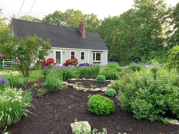 212 Taylor Rd, Stow, MA 01775