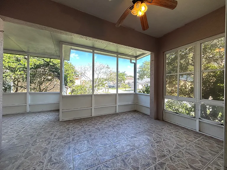 13367 Luxbury Loop — Photo 20
