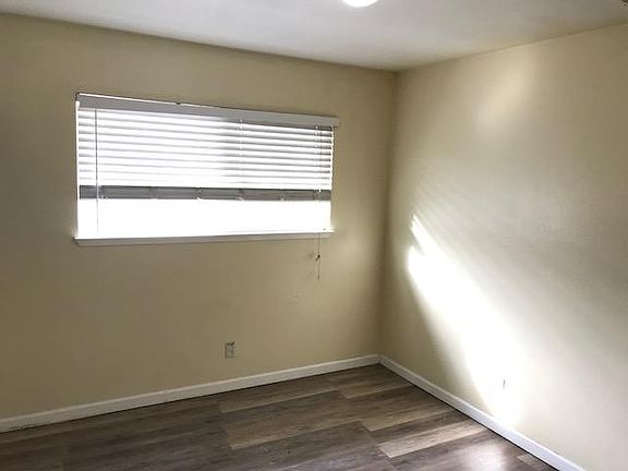 5th image of 7579 Red Willow St