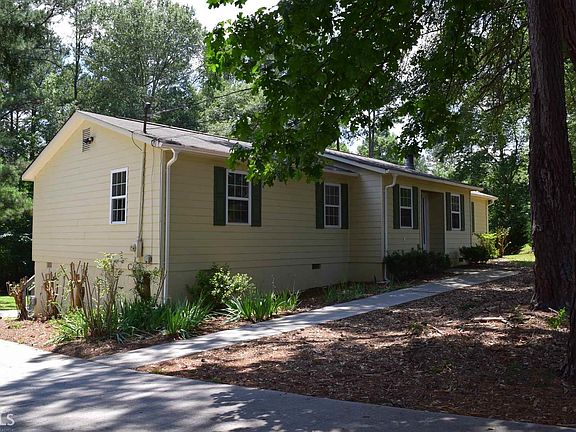 2nd image of 350 Laurelwood Dr