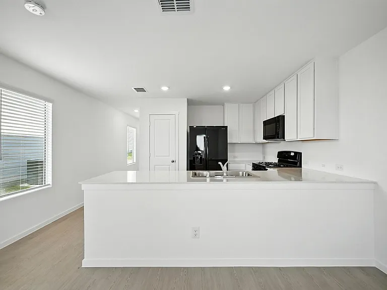 12120 Morgan St — Photo 7