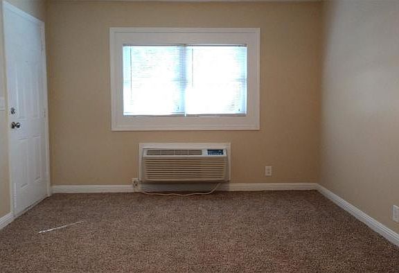 3rd image of 1219 Lakeview Dr NW APT 7