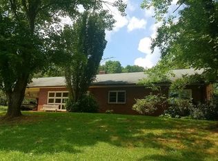 300 Barnette Ln, Millers Creek, NC 28651