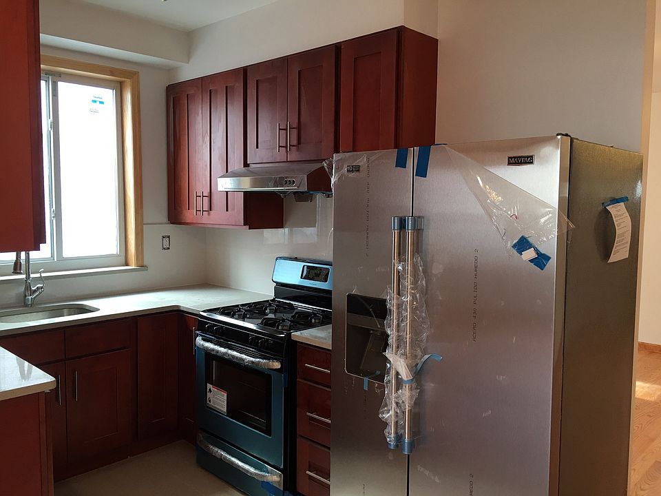 1st image of 2286 E 22nd St #1