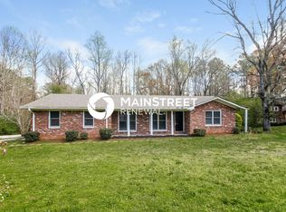 2774 Whisper Ct, Douglasville, GA 30135