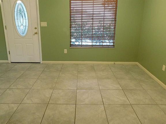 4th image of 8108 Hampshire Dr