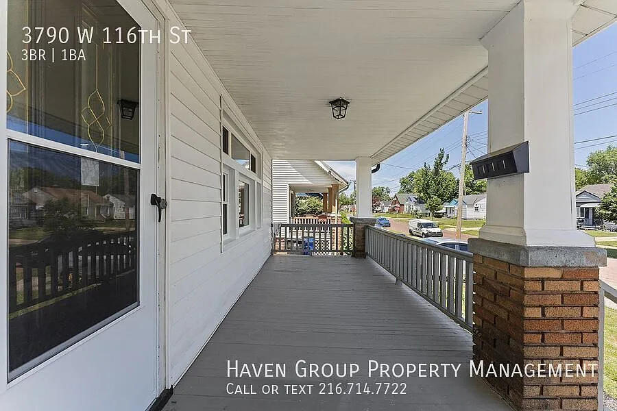 3790 W 116th St, Cleveland, OH 44111- Spacious 3-bed 1 -bath single-family home! — Photo 3