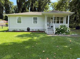 218 Meadowood Ave, Bessemer, AL 35023