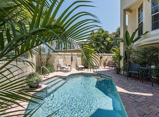 858 9th Ave S, Naples, FL 34102