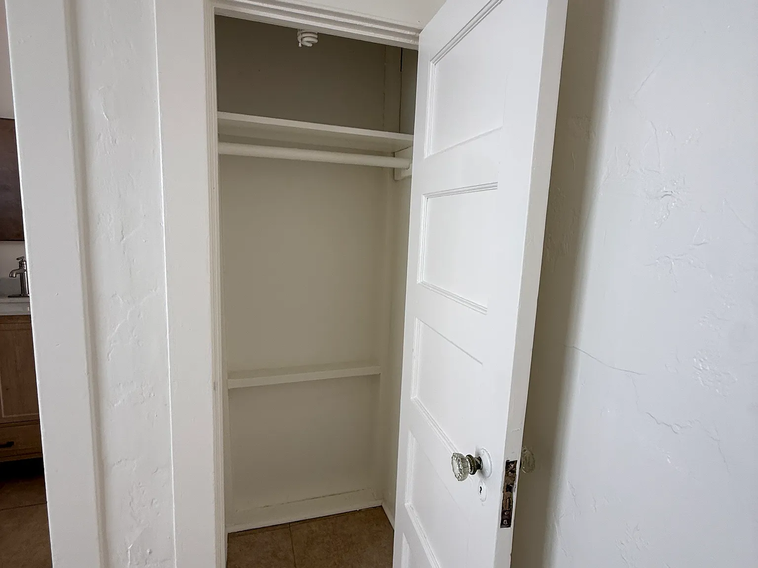 3 bed, 1100 sqft, $2,800 — Photo 4