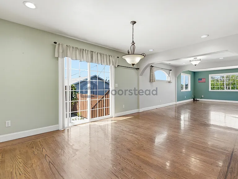 1429 Magazine St — Photo 10