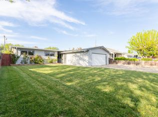 8001 Betty Lou Dr, Sacramento, CA 95828