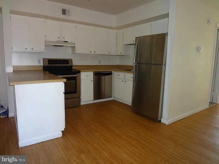 216 W Chester Pike #B — Photo 18