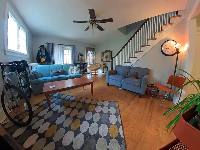 83 W Sedgwick St — Photo 2