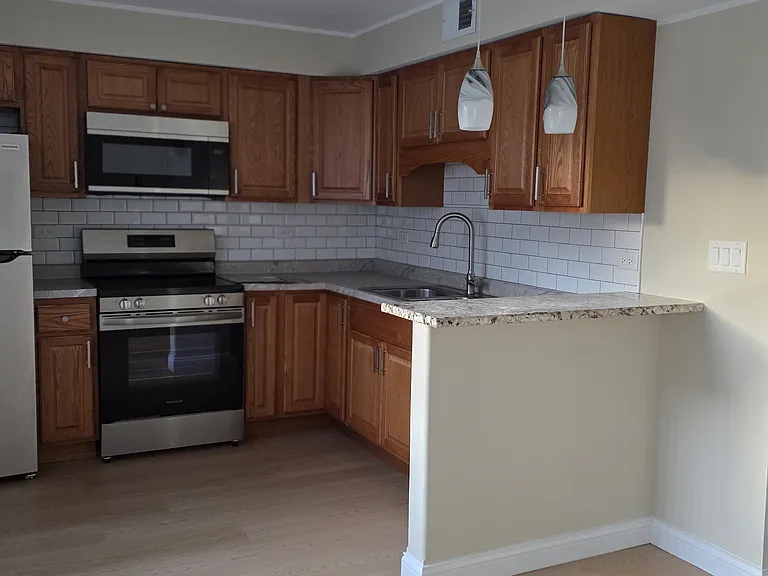 10442 S Nashville Ave #3 — Photo 2