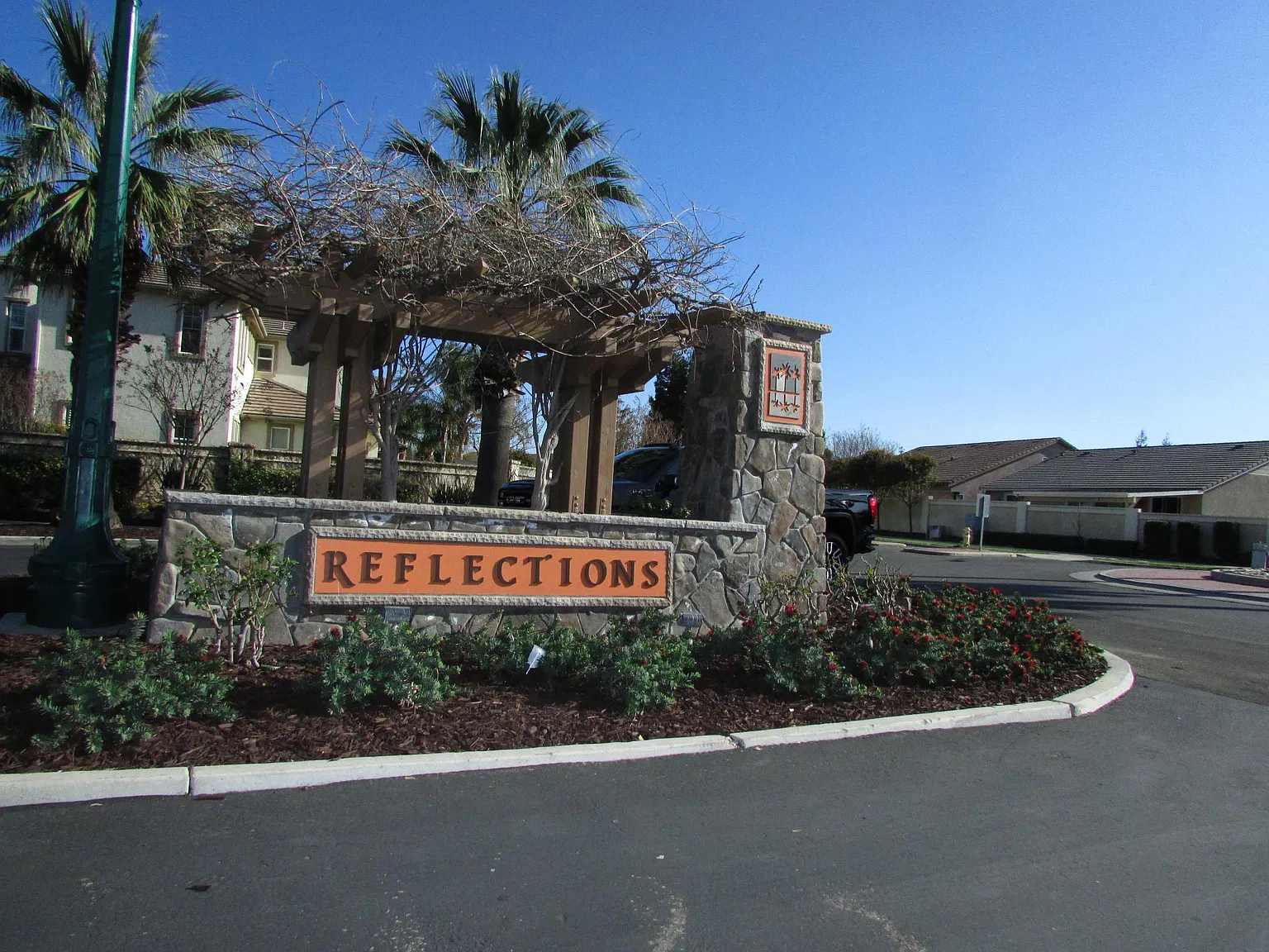 4 bed, 3000 sqft, $2,550 — Photo 2