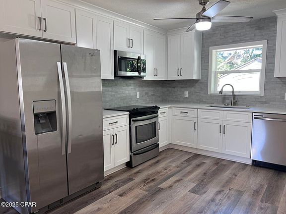 3rd image of 16910 Castile Ave