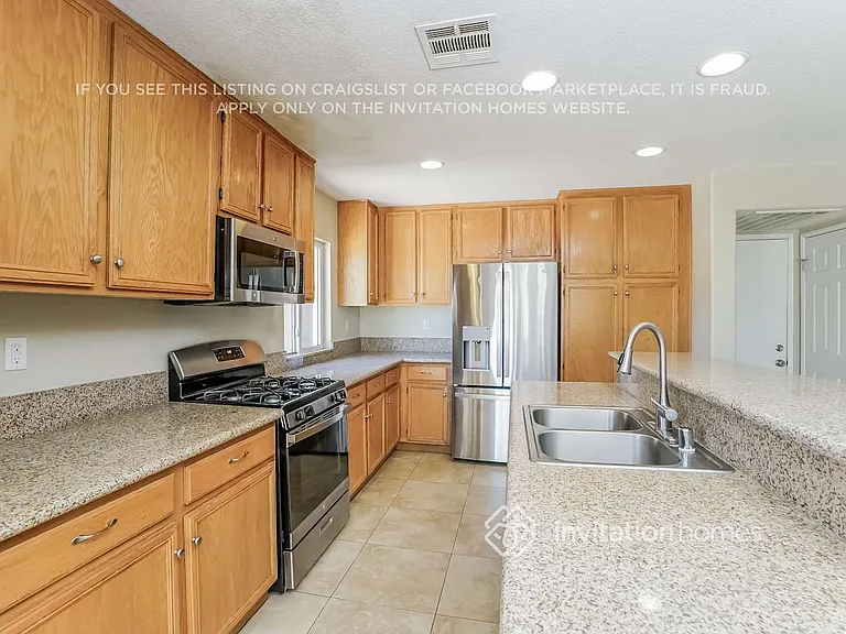1529 Granville Way — Photo 8
