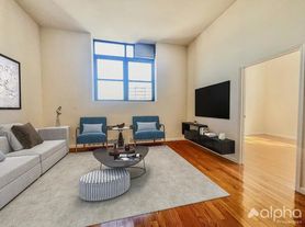 203 Rivington St
