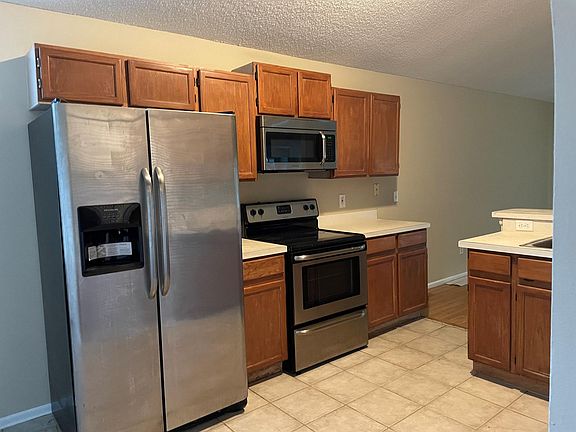 2nd image of 419 Brightview Dr
