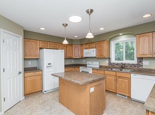 707 Southfork Pl SE, Kasson, MN 55944