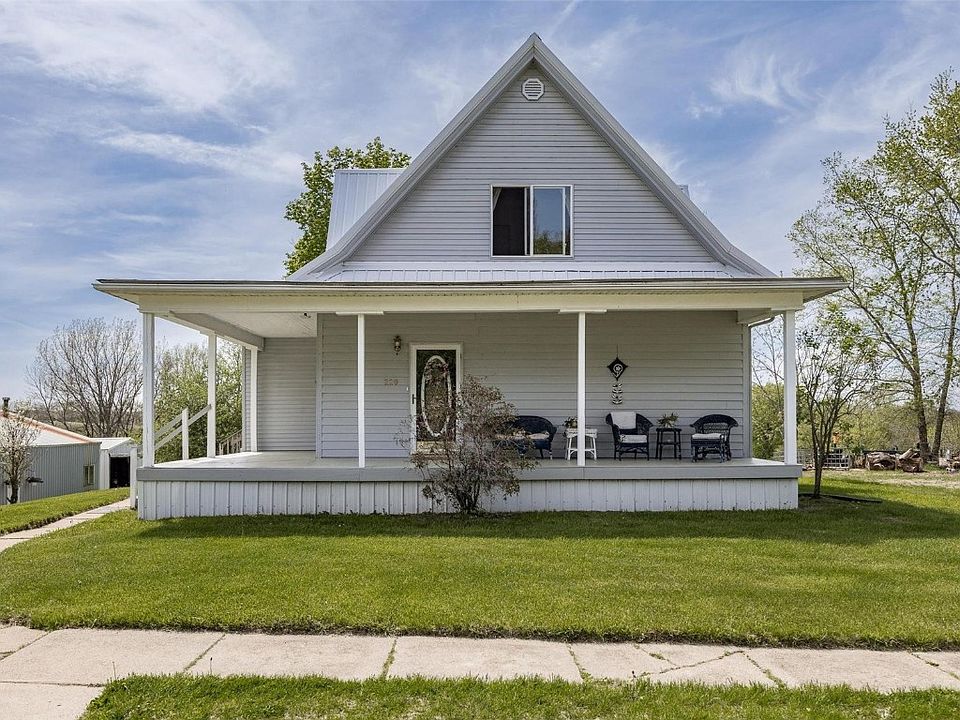 220 1st St S, Coggon, IA 52218 Zillow