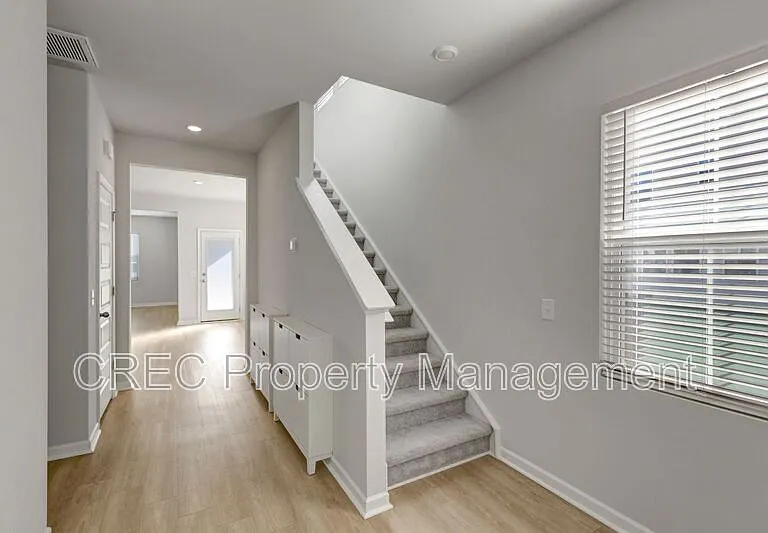 1465 Central Ave — Photo 3